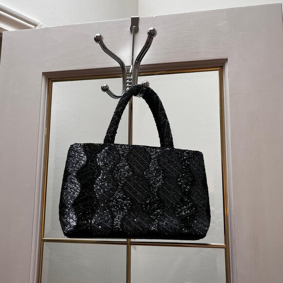 Gorgeous Bead Detailed Handbag - Picture 4 of 9